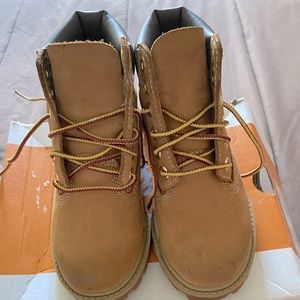 Wheat timberlands size 10m toddler